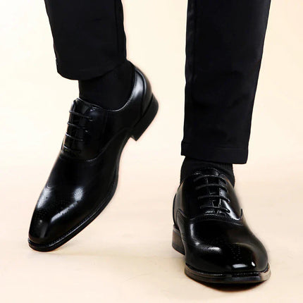 Zapatos de vestir brogue de cuero Lucas