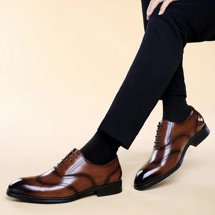 Zapatos de vestir brogue de cuero Lucas