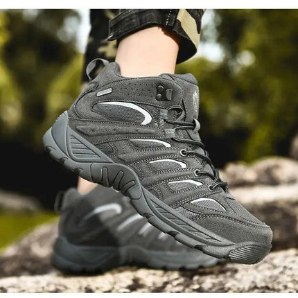 Botas DesertX hombre gris oscura, tácticas y antideslizantes, para terrenos exigentes y climas de otoño.