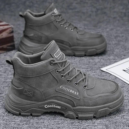 Botas Urban Trek gris hombre, antideslizantes, cuero, cómodas, para ciudad o naturaleza, estilo moderno.
