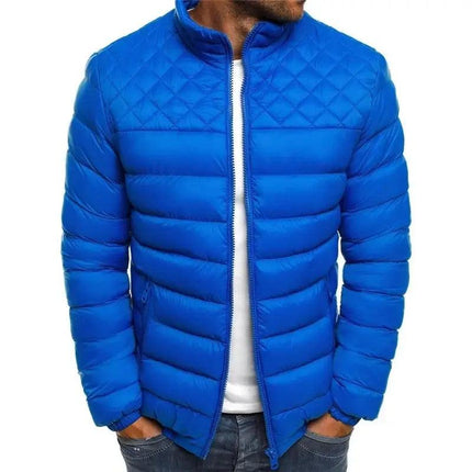 Campera ComfortFit azul para hombre, algodón térmico, cuello alto, ideal otoño invierno.