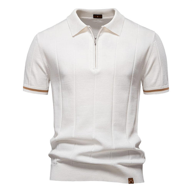 Polo masculino Jacques Remy de algodón blanco, diseño canalé con detalle en mangas para estilo moderno y fresco.