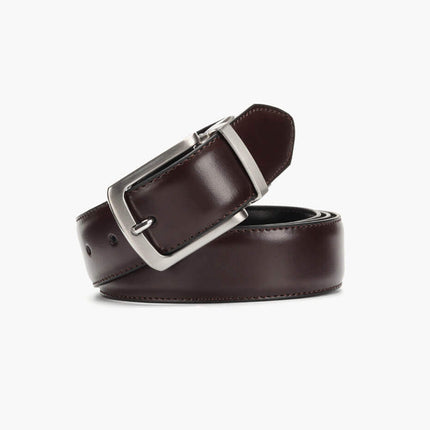Cinto William Elegance de cuero marrón oscuro, hebilla plateada, ideal para hombres buscando estilo sofisticado.