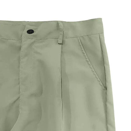 Pantalón deportivo versátil para adultos, material suave y transpirable, color verde oliva, ideal para actividades diarias.