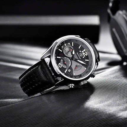 Reloj Deportivo Benyar Rare con correa de cuero negro, estilo casual y contemporáneo para hombres.