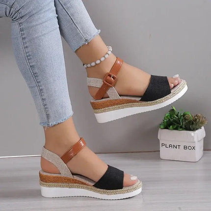 Sandalia mujer cuña, color negro y marrón, con diseño moderno para eventos y verano, plataforma cómoda de 0-3cm.