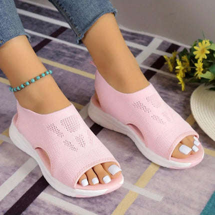 Sandalia VeranoFit mujer rosa con cuña liviana, punta abierta, correa ajustable. Ideal para días cálidos. Estilo y comodidad.