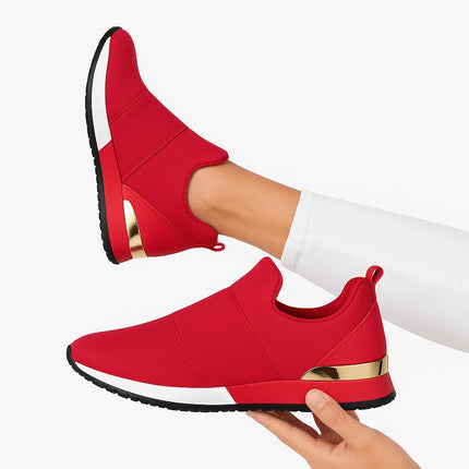 Zapatillas casual rojas para mujer 2025, diseño moderno con detalles dorados, ajuste cómodo para el público joven.