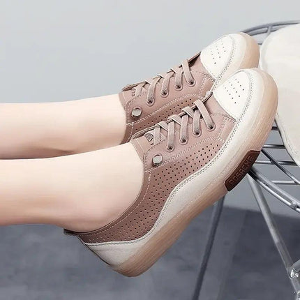 Zapatillas de cuero genuino marrón para mujer, diseño sin cordones y perforado, cómodas para el verano.