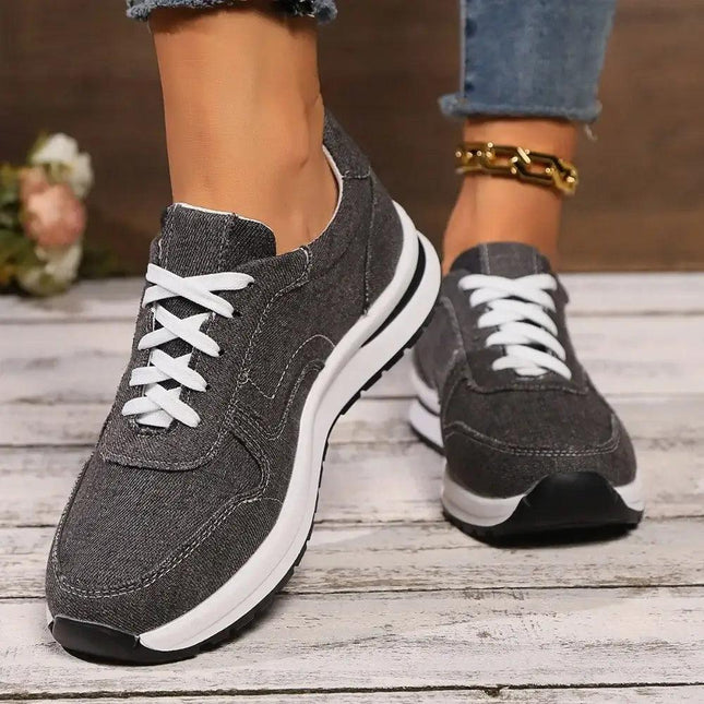 Zapatillas mujer índigo denim casual 2025, diseño urbano con suela cómoda, elegancia y confort para uso diario.